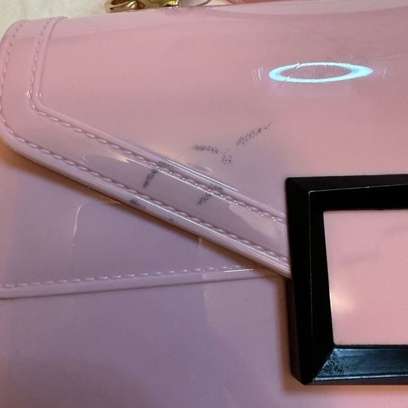 y2K barbie pink PVC purse with long adjustable strap. barbie core y2k style - Picture 4 of 10